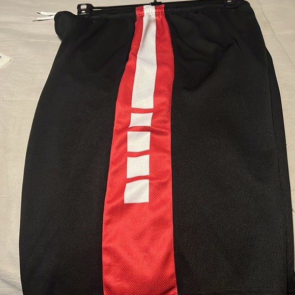 Used ENCX shorts in a size 3x - Picture 3 of 6